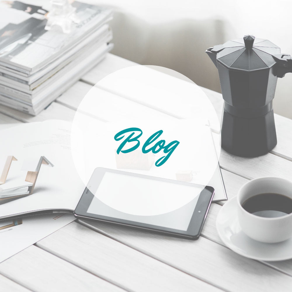 Blog lesen beim Kaffeetrinken